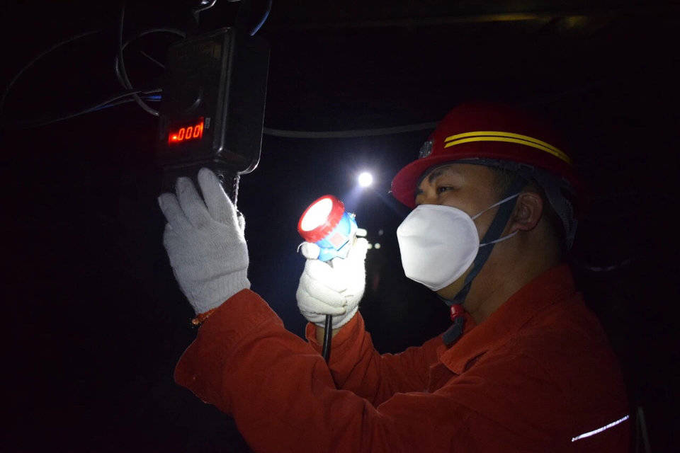 三晋矿科智典智能瓦斯监测仪解析：守护矿井安全，智能预警无忧