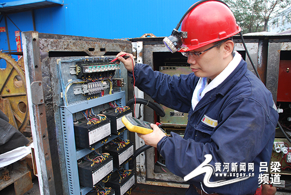 三晋矿科智典矿用智能转载机指南：高效操作与智能维护全解析，让煤矿运输更轻松安全